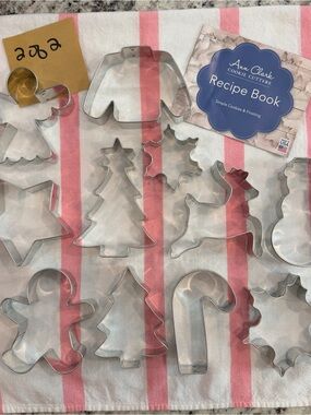 New Ann Clark Christmas Theme 11-Piece Metal Cookie Cutter Set #19191, 2 of 2
